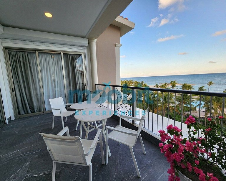 Hermoso Apt. de 3 hab. con increible vista a la playa