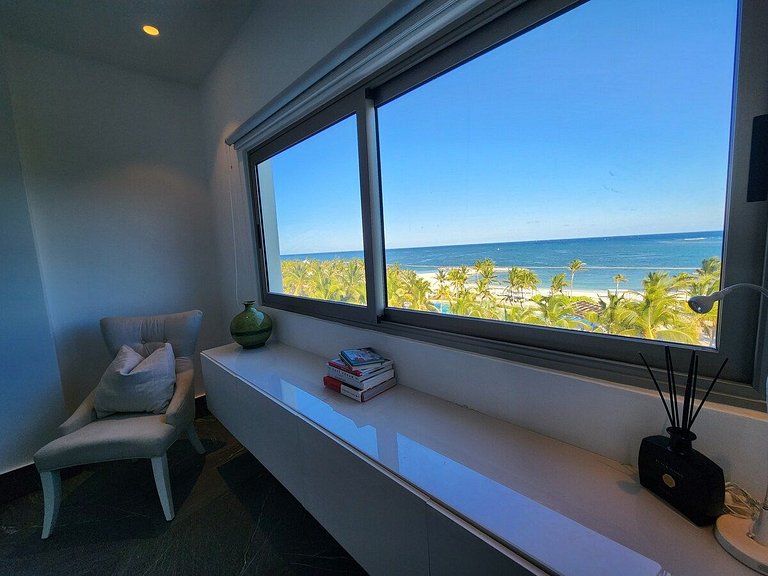 Hermoso Apt. de 3 hab. con increible vista a la playa