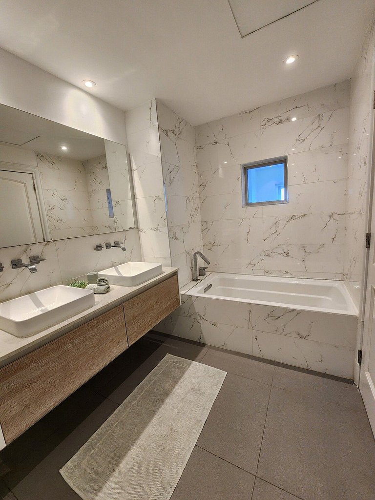 Hermoso Apt. de 3 hab. con increible vista a la playa