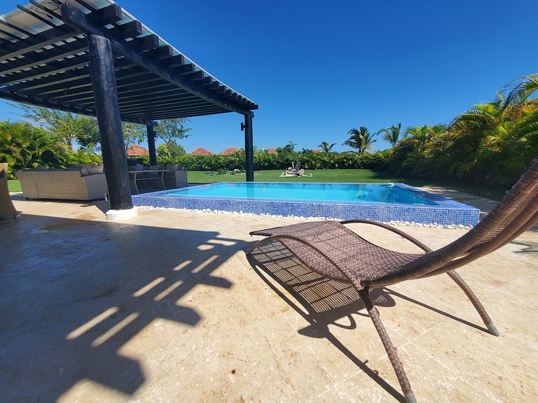 Espectacular Villa Tropical de 2 hab/ con Piscina Privada y