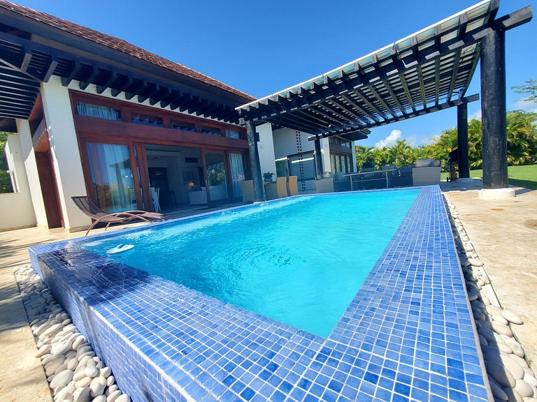 Espectacular Villa Tropical de 2 hab/ con Piscina Privada y