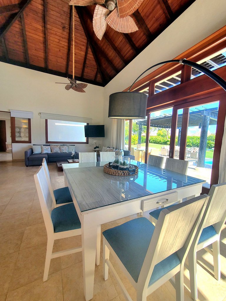 Espectacular Villa Tropical de 2 hab/ con Piscina Privada y