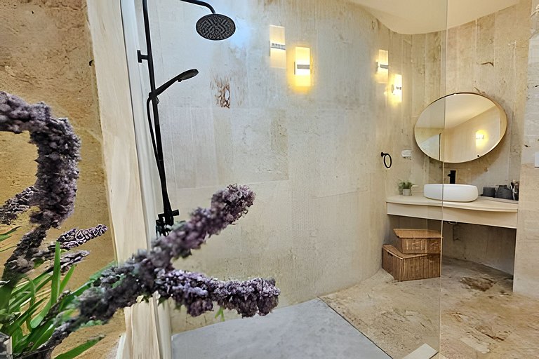GV 2511 · Spectacular Private 4Bdr Villa